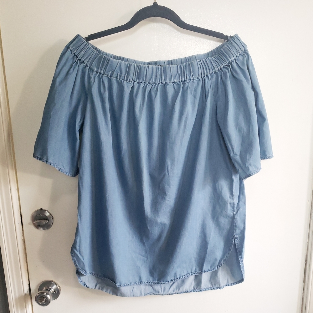 3/$30 Michael Kors Denim Off The Shoulder Shirt